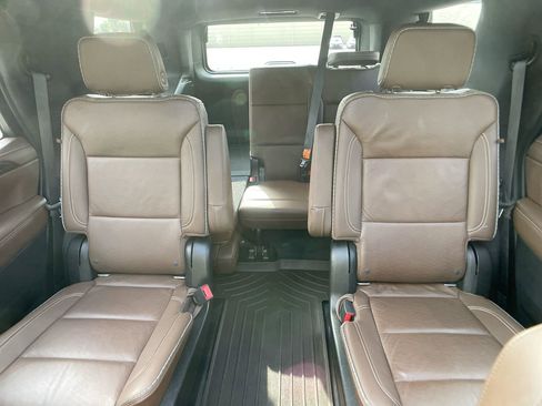 Used 2021 Chevrolet Tahoe High Country w/ Premium Package image 24