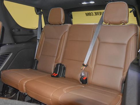 Used 2021 Chevrolet Tahoe High Country AWD/4WD image 15