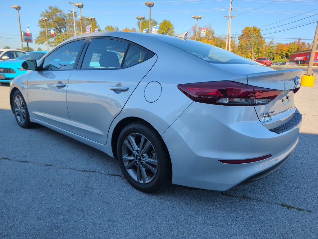 Used 2018 Hyundai Elantra SEL w/ Cargo Package FWD image 5