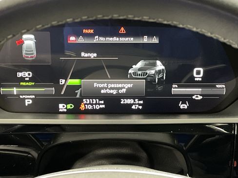 Used 2022 Audi e-tron Premium Plus w/ Premium Plus Package image 21