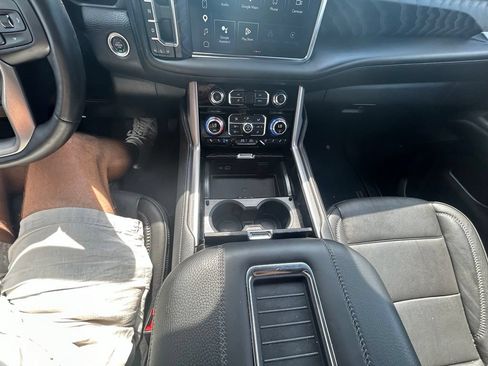 Used 2024 GMC Yukon Denali w/ Denali Reserve Package AWD/4WD image 32