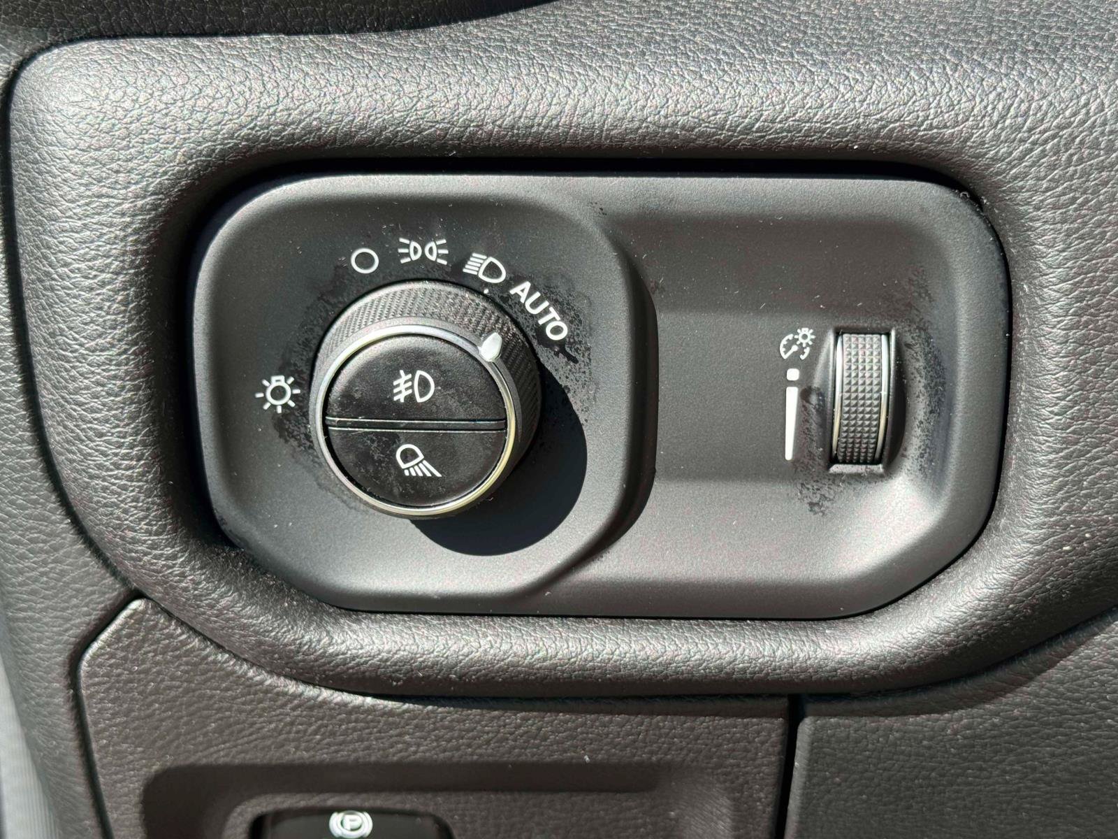 Used 2023 RAM 1500 Big Horn AWD/4WD image 19