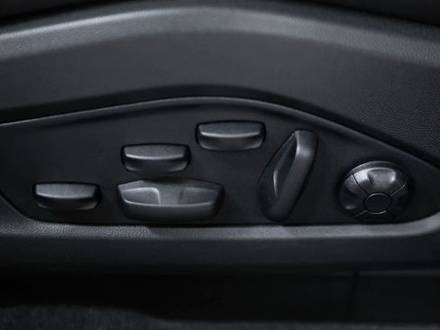 New 2026 Porsche Macan Turbo Electric image 24