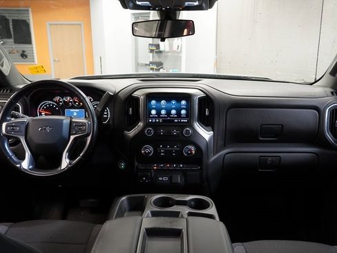 Used 2020 Chevrolet Silverado 1500 LT Trail Boss w/ Bed Protection Package image 19