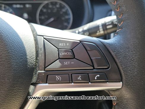 Used 2019 Nissan Kicks SR w/ Exterior Electronics Package FWD image 13