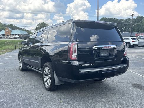 Used 2017 GMC Yukon XL Denali w/ Enhanced Security Package AWD/4WD image 5