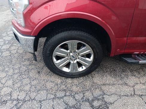 Used 2019 Ford F150 Lariat w/ Equipment Group 502A Luxury AWD/4WD image 2