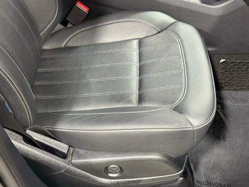 Used 2016 Mercedes-Benz GL 450 4MATIC image 47