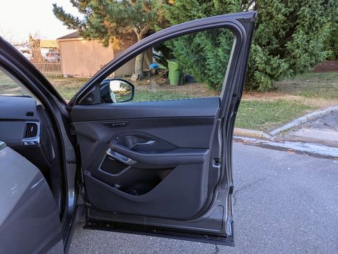 Used 2019 Jaguar E-PACE S image 10