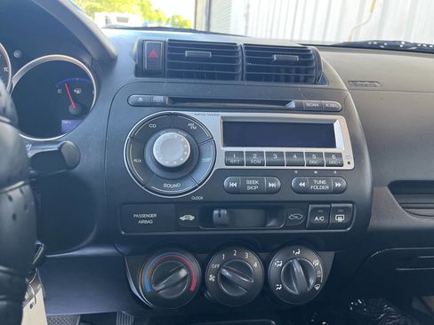 Used 2008 Honda Fit Sport image 23