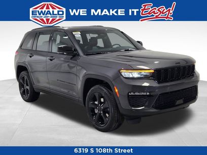 New 2025 Jeep Grand Cherokee Limited w/ Black Appearance Package