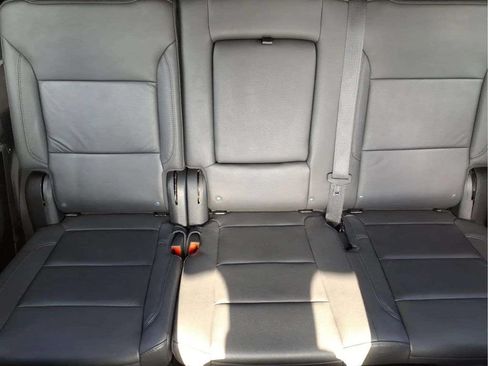 Used 2024 Chevrolet Tahoe LT RWD image 18