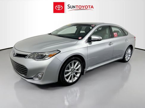 Used 2014 Toyota Avalon Limited image 9