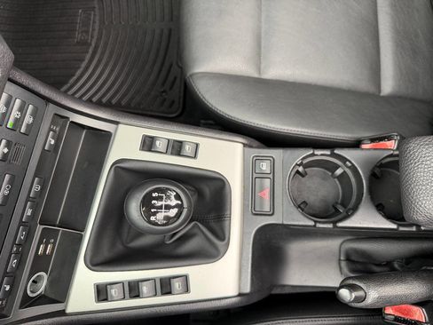 Used 2005 BMW 325Ci Convertible image 36