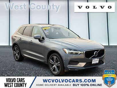 Used 2019 Volvo XC60 T5 Momentum w/ Multimedia Package