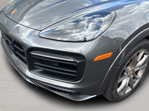 Used 2021 Porsche Cayenne GTS AWD/4WD image 9