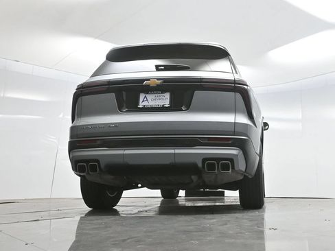 Used 2025 Chevrolet Traverse LT AWD/4WD image 54