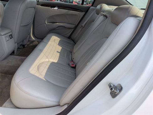 Used 2008 Buick Lucerne CXL FWD image 27