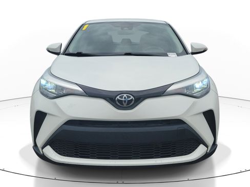 Used 2021 Toyota C-HR LE FWD image 2