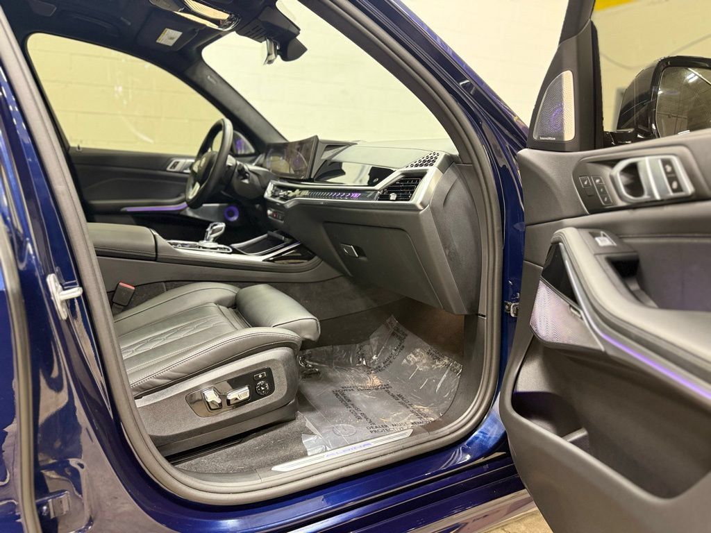 Used 2025 BMW ALPINA XB7 AWD/4WD image 68
