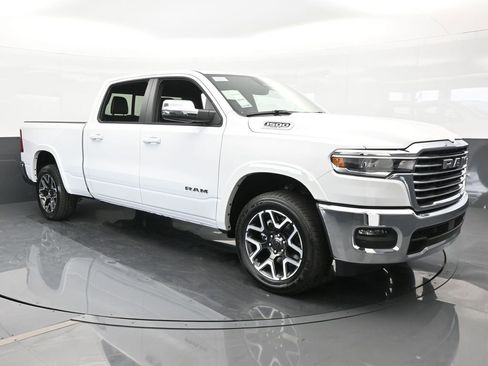 Used 2025 RAM 1500 Laramie image 8