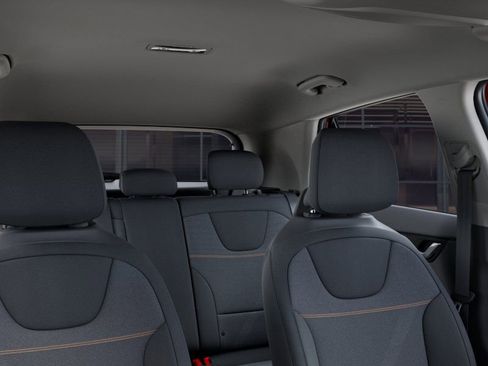 New 2025 Kia Niro LX image 28