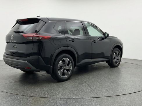 Used 2025 Nissan Rogue SV FWD image 9