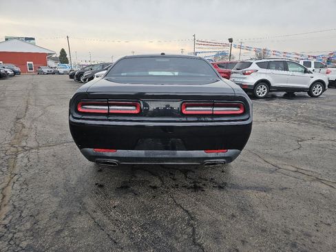 Used 2016 Dodge Challenger SXT image 23