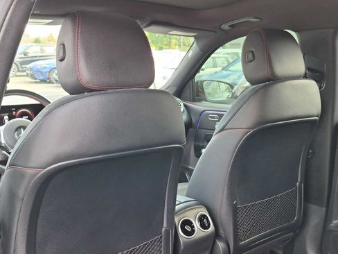 Used 2023 Mercedes-Benz GLB 250 image 19