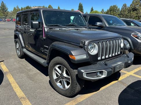Used 2020 Jeep Wrangler Unlimited Sahara w/ LED Lighting Group AWD/4WD image 2