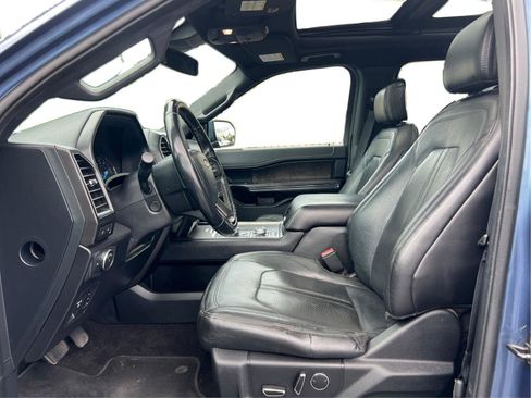 Used 2018 Ford Expedition Limited w/ Equipment Group 301A AWD/4WD image 11