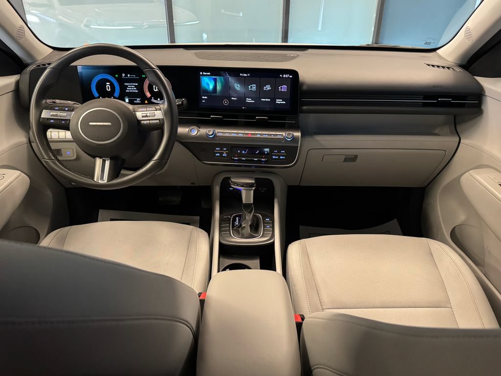Used 2025 Hyundai Kona SEL FWD image 9