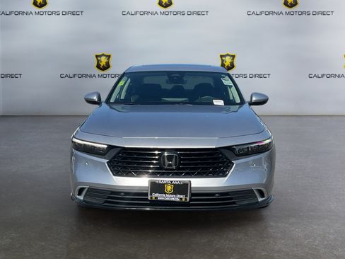 Used 2023 Honda Accord Touring image 2
