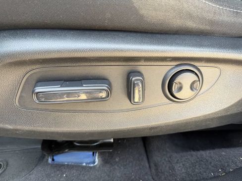 Used 2025 Honda CR-V EX image 26
