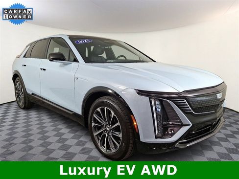 Used 2025 Cadillac Lyriq Sport image 1