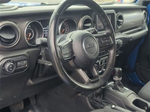 Used 2022 Jeep Gladiator Sport image 10