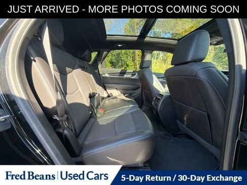 Used 2024 Cadillac XT5 Premium Luxury w/ LPO, Floor Liner Package AWD/4WD image 15
