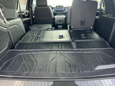 Used 2023 Chevrolet Tahoe High Country w/ Premium Package 2 image 13