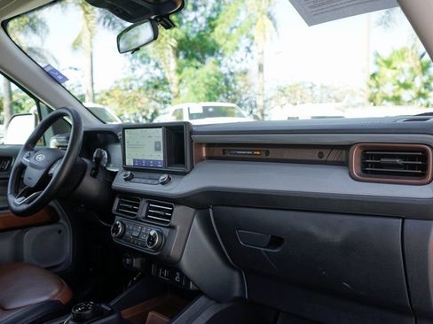 Used 2023 Ford Maverick Lariat w/ Lariat Luxury Package image 38