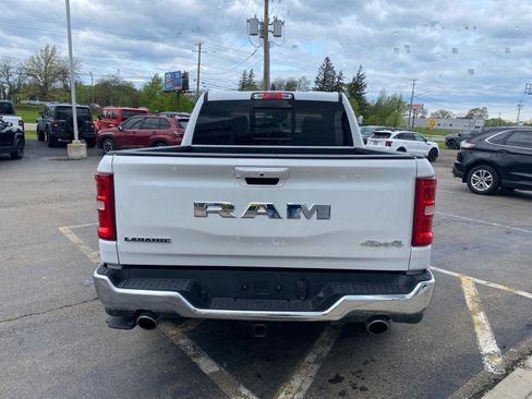Used 2025 RAM 1500 Laramie AWD/4WD image 4