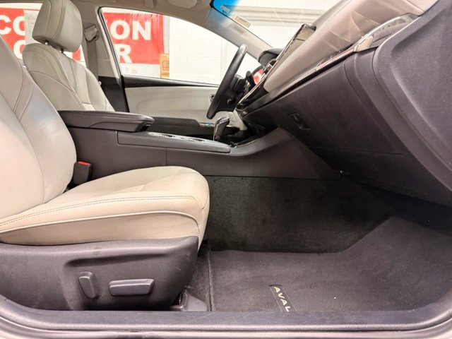 Used 2017 Toyota Avalon XLE Premium w/ Carpet Mat Package FWD image 23