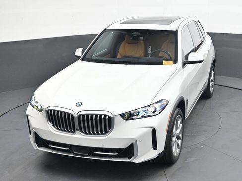 Used 2024 BMW X5 xDrive40i w/ Premium Package AWD/4WD image 58