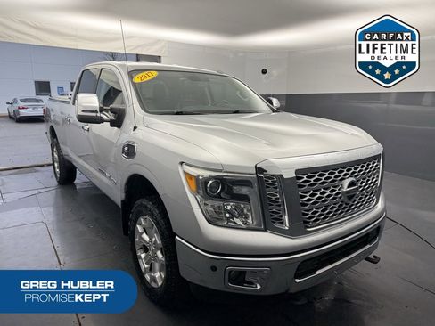 Used 2017 Nissan Titan SL image 1