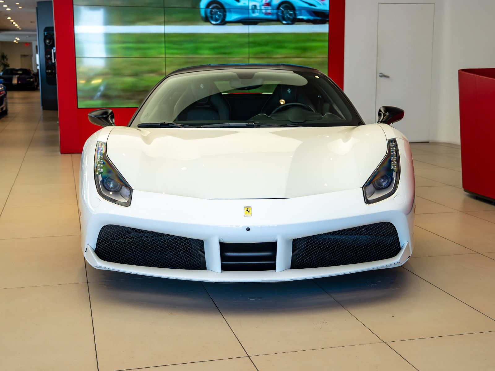 Certified 2016 Ferrari 488 GTB RWD image 2