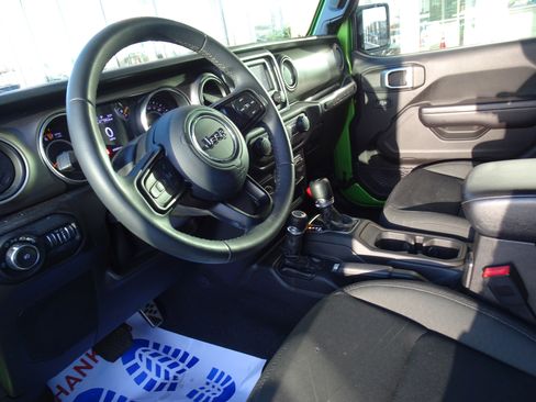 Used 2019 Jeep Wrangler Unlimited Sport S image 11