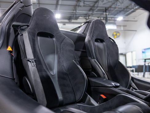 Used 2020 McLaren 720S Performance image 27