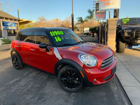 Used 2016 MINI Cooper Countryman Cooper Hatchback 4D image 2