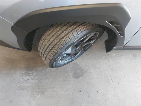 Used 2025 Subaru Crosstrek 2.5i Limited image 29