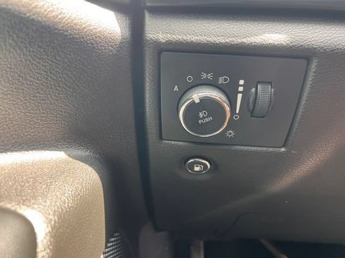 Used 2022 Jeep Grand Cherokee Laredo X RWD image 13
