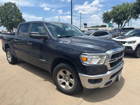 Used 2019 RAM 1500 Big Horn RWD image 4